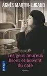 Les Gens Heureux Lisent Et Boivent Cafe