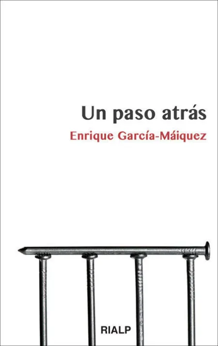Un Paso Atras